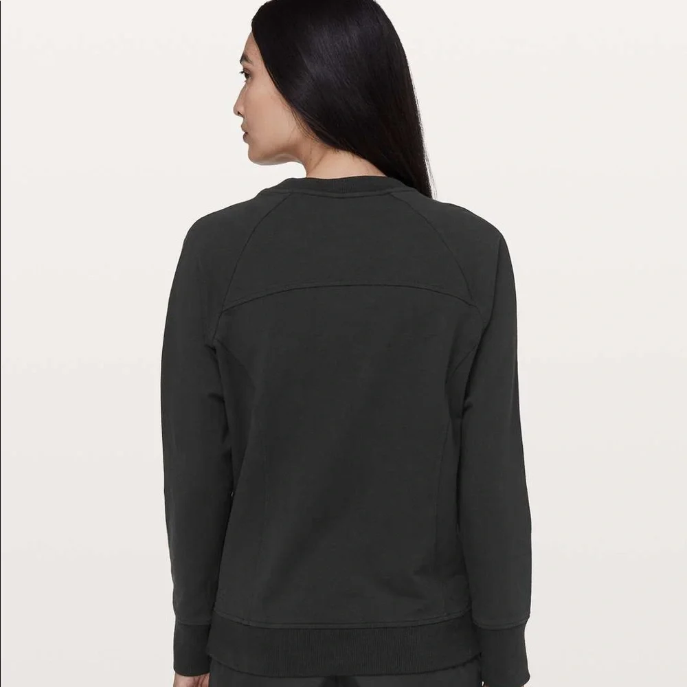 Lululemon Scuba Crewneck - Picture 2 of 6